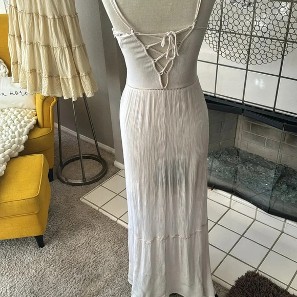 H & M Coachella maxi dress ivory bone color size 2 - Picture 7 of 8